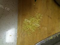 诱人的粉蒸肉做法图解4)