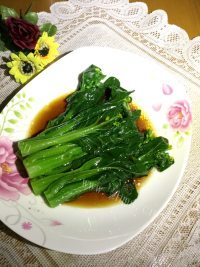 诱人的白灼菜心做法图解7)