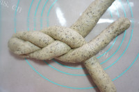 美味奶酪红茶面包做法图解8)