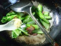 家常菜腊肉炒菜心做法图解5)