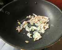 特下饭的豆角丝炒肉做法图解5)