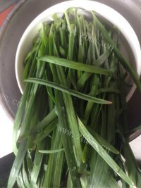 常用的韭菜菜馅做法图解2)