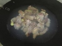 美味的椰子鸡汤做法图解2)