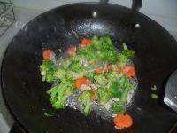 家常菜西兰花炒肉丝做法图解6)