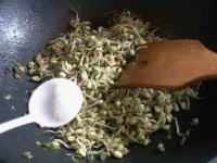 家常菜炒绿豆芽