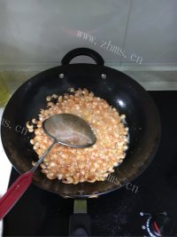 自制香辣干锅小河虾做法图解1)