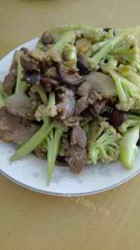 营养丰富菜花炒肉