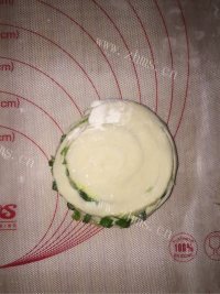 自制葱油饼做法图解13)