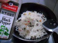泡菜牛肉炒饭做法图解9)