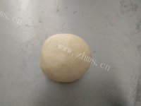 美味营养的香葱苏打饼干做法图解8)