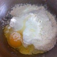 色泽不错的葱香豆渣饼做法图解3)