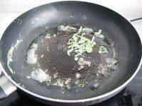 家常菜西红柿青椒炒蛋做法图解3)