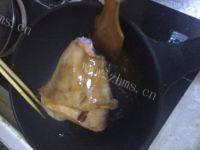美味的酱肘子做法图解4)