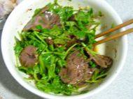 十分诱人的香菜拌牛肉