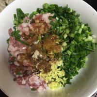 色泽鲜亮的肉包子做法图解3)
