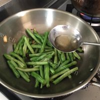 诱人的干煸豆角做法图解4)
