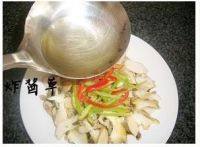 美味的凉拌海螺