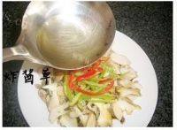 美味的凉拌海螺