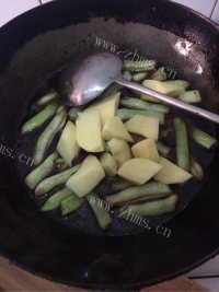 美味的芸豆焖面做法图解6)