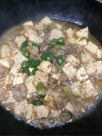 香喷喷的炖豆腐做法图解10)