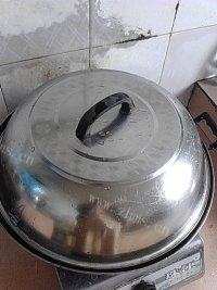 色泽不错的猪肉炒莲藕做法图解7)