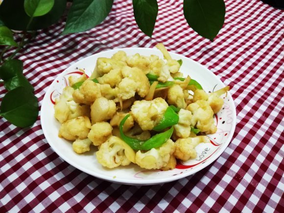 维生素丰富的炒花菜