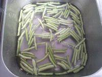 橄榄菜炒豆角做法图解1)