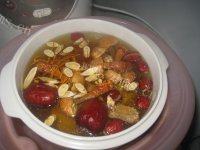 滋补的松茸菌炖鸡做法图解8)