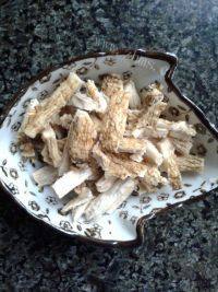 美味的花旗参鸡汤做法图解2)