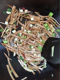 家常菜香辣豆干做法图解5)