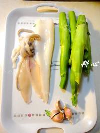 美味芥蓝头炒鲜鱿做法图解1)