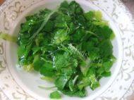 秀色可餐的凉拌芹菜叶做法图解3)