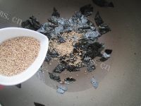 美味的海苔芝麻花生做法图解8)