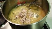 美味的麻花绿茶瘦肉粥做法图解8)