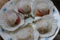 在家做蒜蓉粉丝蒸扇贝做法图解5)