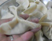 自己做的香菇肉馅饺子做法图解4)