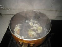 滋补姜蒜红糖水做法图解4)
