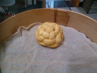 美味的南瓜绣球豆沙包做法图解12)