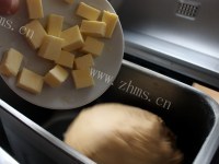 香气浓郁的金钱卷面包做法图解4)