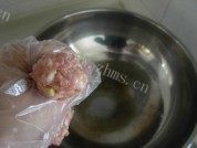 萝卜肉丸汤做法图解3)