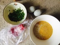 五味俱全的皮蛋瘦肉粥做法图解1)