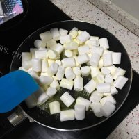 珍馐美味的花生牛轧糖做法图解3)