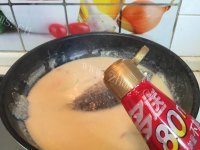 美味的豆浆鲫鱼汤做法图解11)