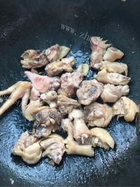 家常菜香菇焖鸡做法图解2)