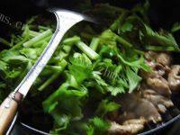 家常菜芹菜小炒肉