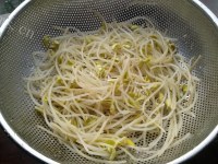 凉拌豆芽做法图解4)