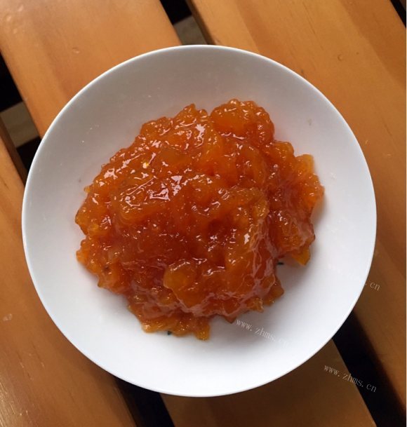 香气浓郁的枇杷膏