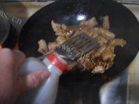 美味的酱鸡脖做法图解5)