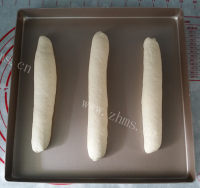 美味的原味法棍做法图解10)