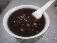 美味早餐黑米八宝粥